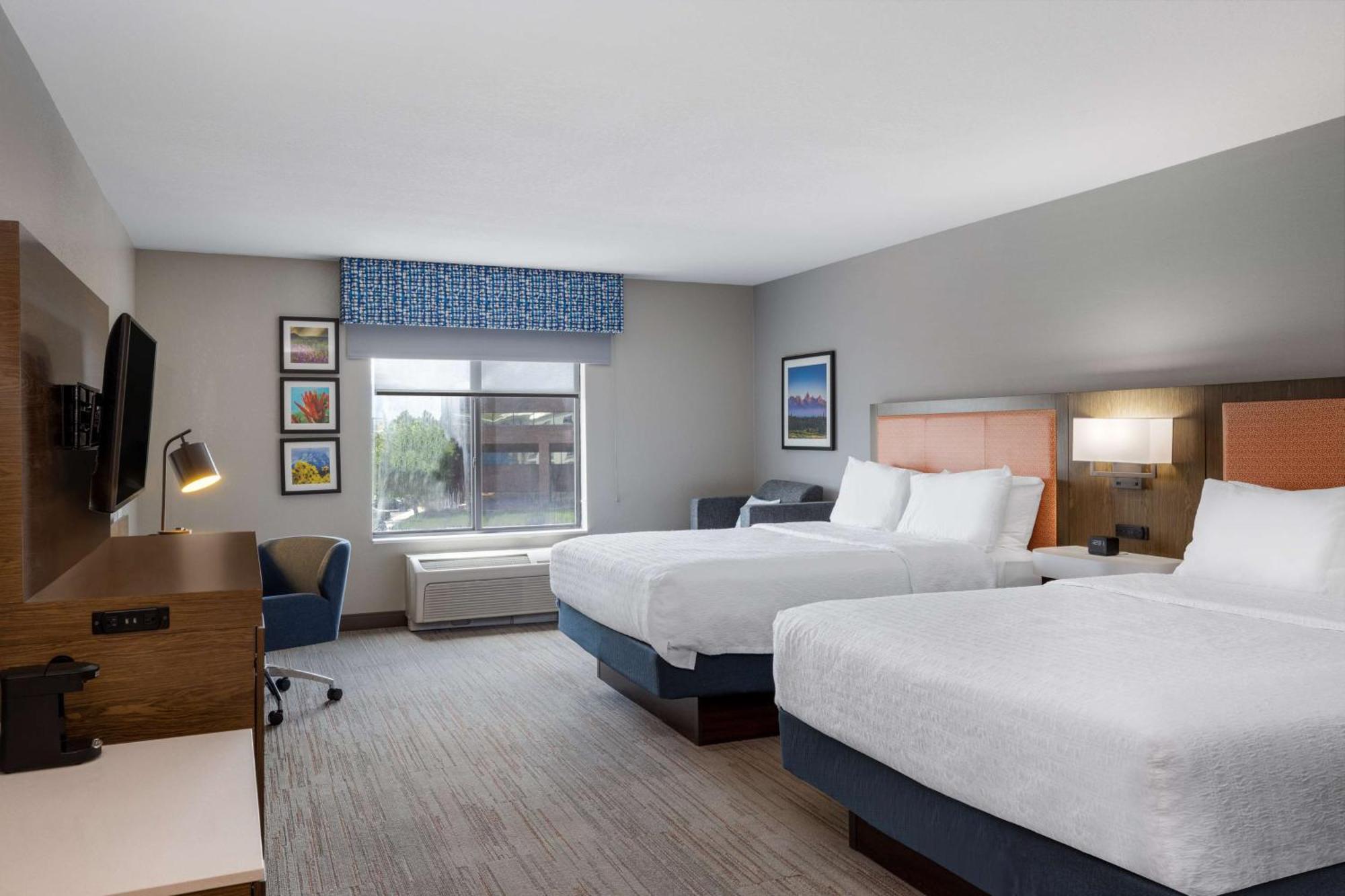 Room with Two Queen Beds - Non-Smoking,1550484493:JPEG