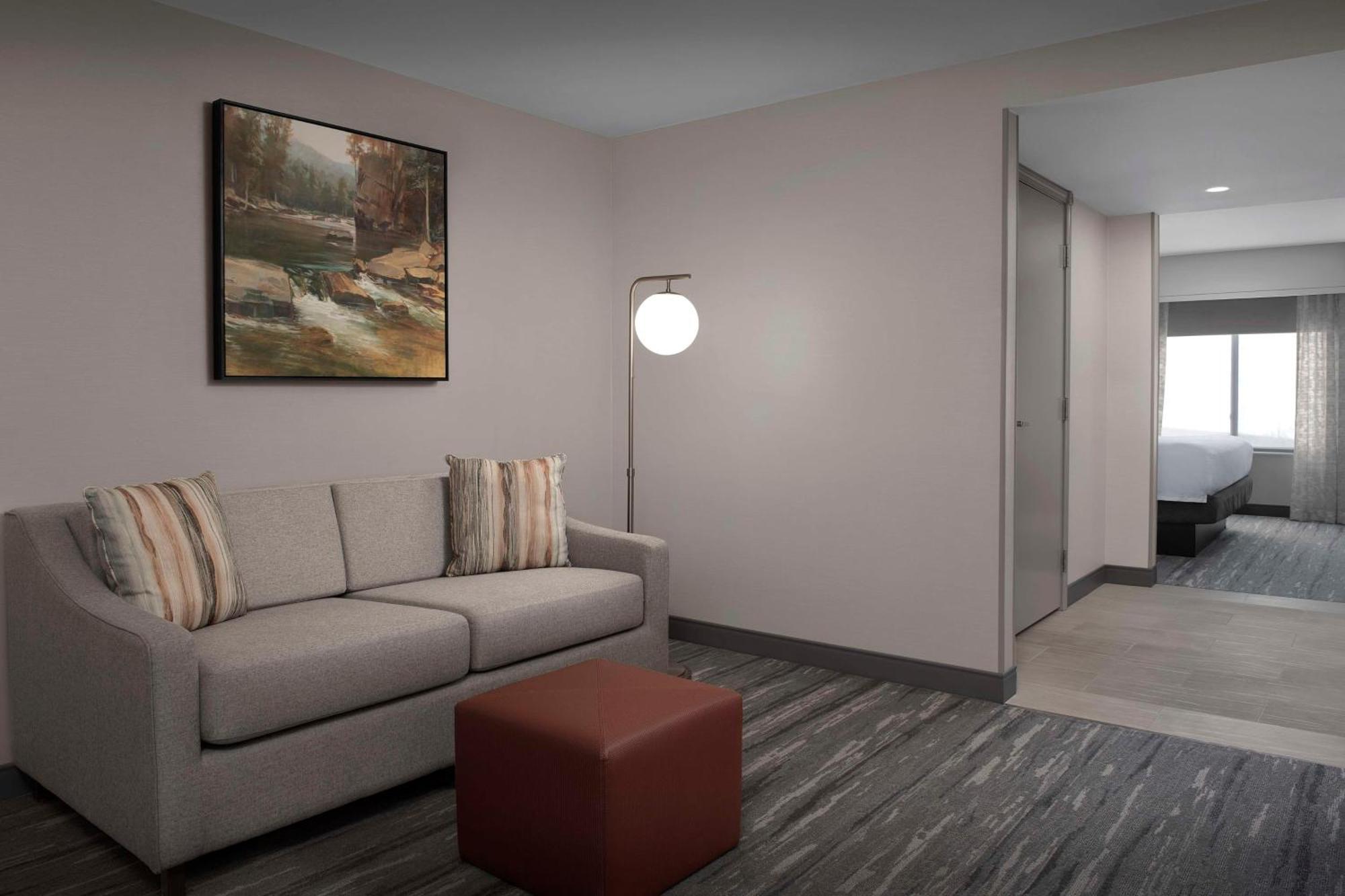 One-Bedroom King Suite,1629898177:JPEG